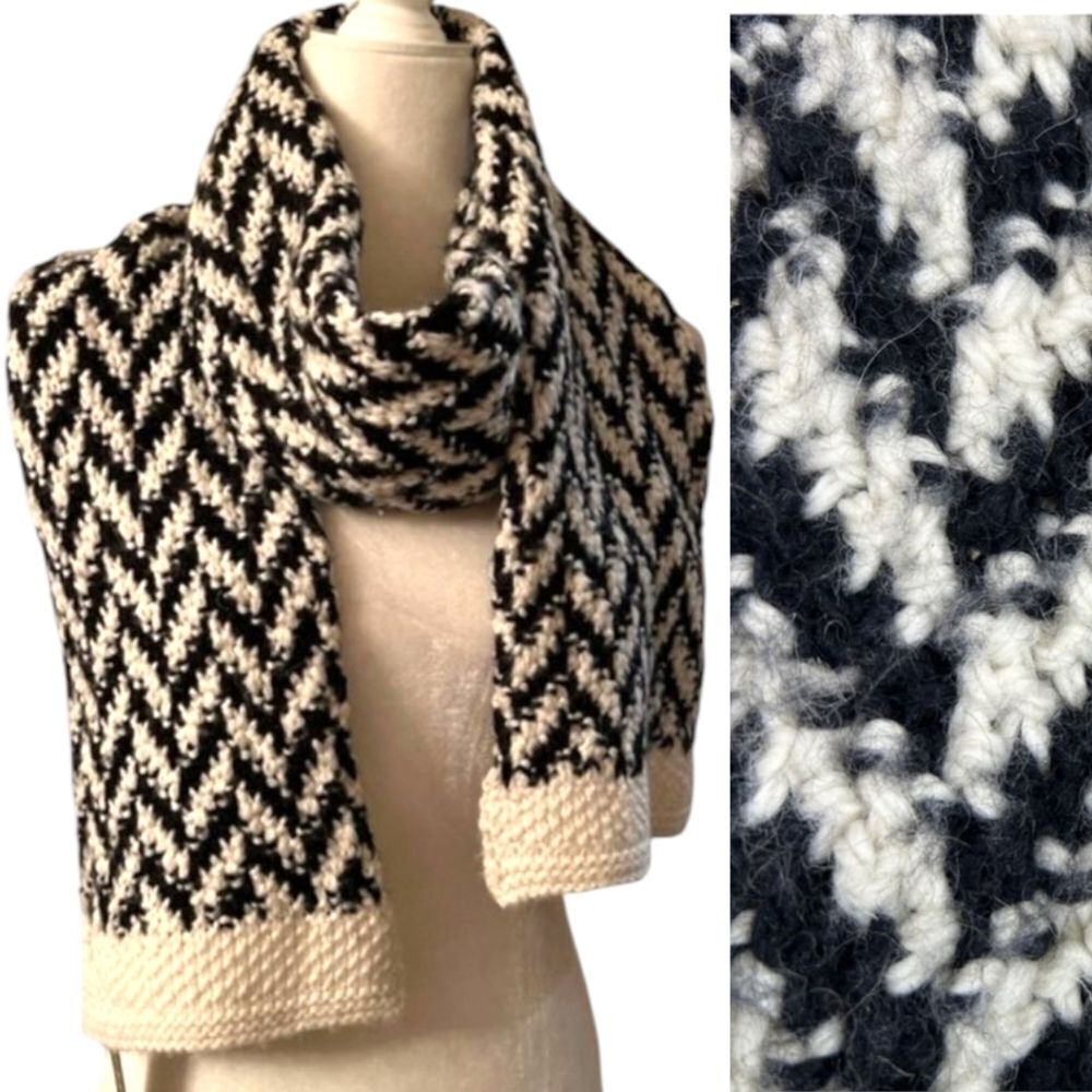 Ralph Lauren Black& White Wool Blend Wool Blend Chevron Knit Scarf